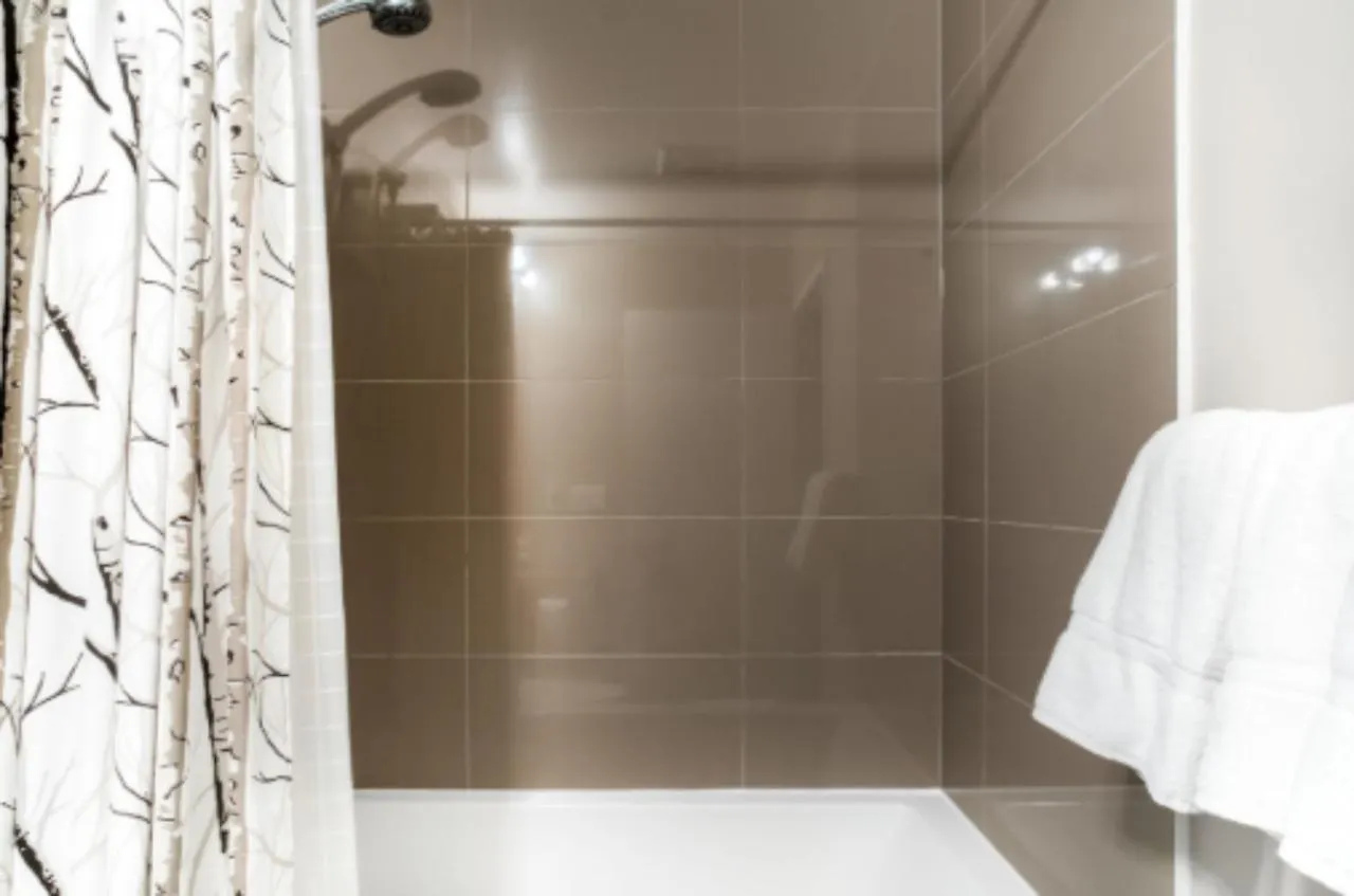 Toronto Sophisticated Studio 0*,  Kanada